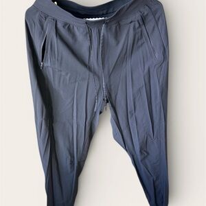 Women’s black lululemon Jogger Pants